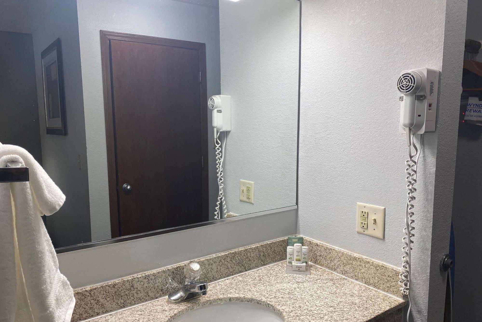 Best Western Regency Inn Danville Exterior foto